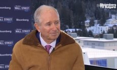 Шуорцмън от Blackstone: Пренасочихме инвестициите си към плаващи лихви