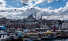 Турция забранява късите продажби и облекчава режима на обратно изкупуване