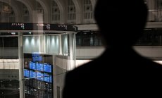 Акциите се сриват по целия свят, като опасенията надхвърлят AI