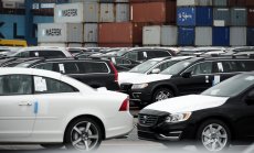 Volvo изтегля над 460 000 автомобила, заради дефект във въздушните възглавници