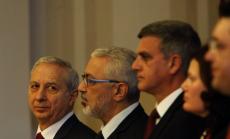 Служебният кабинет не би трябвало да върши прокурорска работа