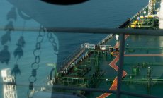 Иранските петролни танкери се натрупват край Малайзия след увеличените санкции