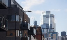 Акциите в Европа спадат заради ефекта от лихвите върху корпоративните печалби