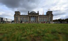 Германските консерватори заемат твърда линия за мигрантите, за да се борят с AfD