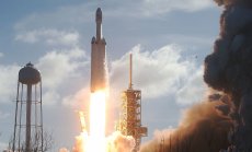 Не трябва да позволяваме на Мъск да създава правилата в Космоса