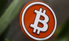 Биткойн се свлече до триседмично дъно на фона на глобален спад в апетита към риск