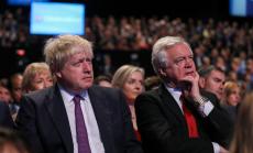 Дейвид Дейвис призова за бунт в кабинета срещу плана на Мей за Brexit