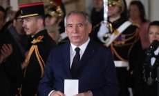 Франсоа Байру започва с Льо Пен преговорите за ново правителство  