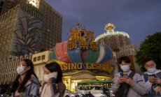 Пекин обяви, че влиза в казината в Макао, и изтри една трета от стойността им