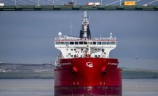 Какво рискува Европа с по-широки санкции срещу руския петрол