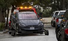 САЩ разследват 30 катастрофи, свързaни с Autopilot на Tesla