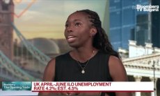 Обединеното кралство: Безработицата спада, но ръстът на заплатите се забавя