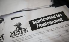 Молбите за помощи при безработица в САЩ с най-голям ръст от февруари