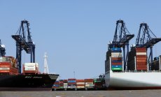 Задръстването в порта на Лос Анджелис наближава рекордни нива