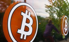 Спадът на биткойн достига критична точка 