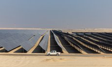 Китай улавя глобалния юг в мрежата си от чиста енергия