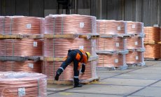 Тръмп готви двоен удар с митата върху индустрии и държави на 1 август