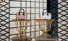 Отливът на китайски купувачи изтри $200 млрд. от компаниите за луксозни стоки