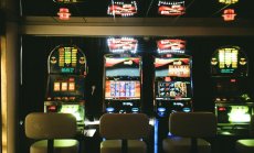 Добре обученият учител може да разпознае зависимости преди да е твърде късно