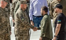 Главнокомандващият армията на Украйна напуска след разрив със Зеленски