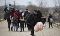 Древната система за плащания на съвременните контрабандисти на хора в Европа