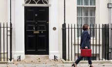 Данъчните амбиции на лейбъристите засегнаха наемодателите и трупащите спестявания