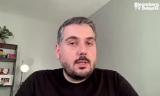 Пазарът на сгъваеми мобилни телефони ще се нагорещи през 2023 г. 