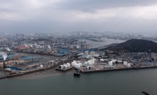 Защо Китай складира толкова много петрол?