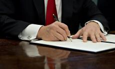 Чековете за подкрепа на домакинствата в САЩ ще пристигат с подписа на Тръмп