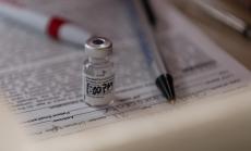 Ако искате да пътувате през следващата година, може да ви бъде поискан имунизационен паспорт