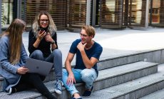 Нова академия предоставя на студенти от УНСС възможности за кариерно развитие