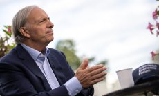 Как да се дарите империята си и да запазите контрола