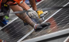 Токът в Испания стана почти безплатен заради соларните и вятърните паркове