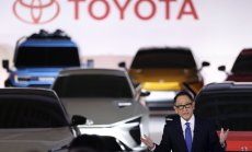 Toyota: Въглеродният отпечатък на автомобилната индустрия, а не батериите, са важни