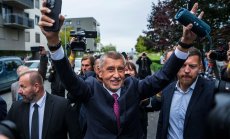 Евроскептикът Бабиш се връща на власт след победата си на изборите в Чехия