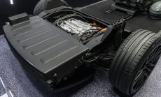 Търговските войни ще забавят спада на цените на батериите през 2025 г.