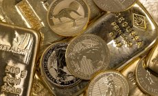 Златото се приближава до рекорда, а погледите са насочени към изборите в САЩ