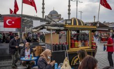 Лирата се срина отново след заплахата на Ердоган срещу посланиците