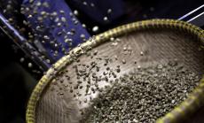 Кризата в Суецкия канал удря доставките на разтворимо кафе 