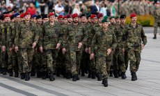 На чия страна са САЩ? Съмненията обтягат отношенията в съюзите