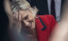 Революцията на Еманюел Макрон заскърца и спря