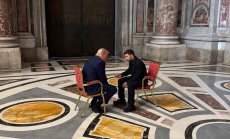 Тръмп и Зеленски се срещнаха на погребението на папа Франциск