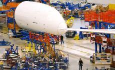 Boeing готви по-големи съкращения, тръгват си мениджъри