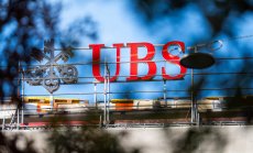 Акциите на UBS поевтиняват, тъй като швейцарските реформи засенчват резултатите