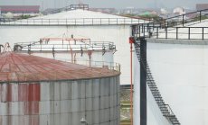 Петролът задържа нивото си заради стимулите в китайската икономика