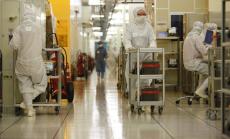 Акциите на най-големия китайски производител на чипове се сринаха