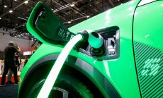 Производителите на  EV търсят решение на проблемите със зареждането в Европа