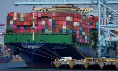 Търговският излишък на Китай надхвърли $1 трилион след възстановяване на износа