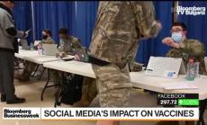 Защо дезинформацията в социалните медии за ваксините се разпространява така лесно