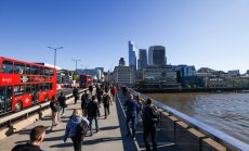 Лондон облекчава правилата, за да остане финансов център след Брекзит